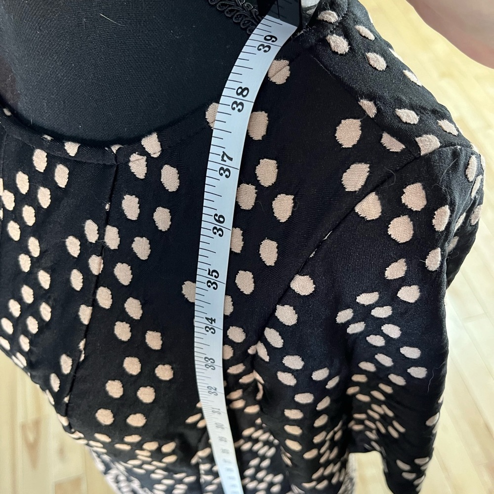 Danny and Nicole - Cute black and cream colored polka dot dress Size 10 - Picture 10 of 10